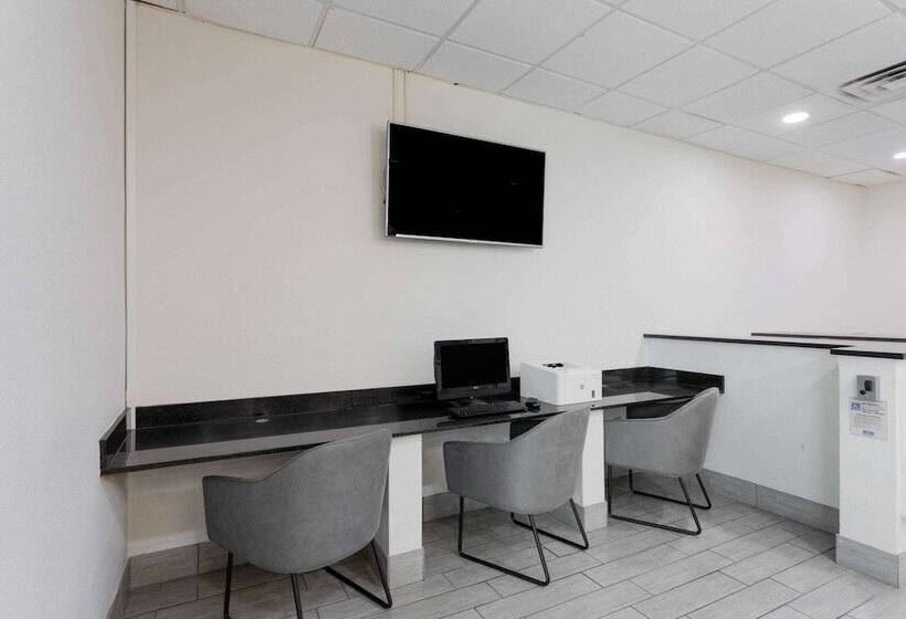 فندق Wyndham Garden Tallahassee Capitol Near Fsu