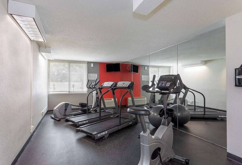 فندق Wyndham Garden Tallahassee Capitol Near Fsu