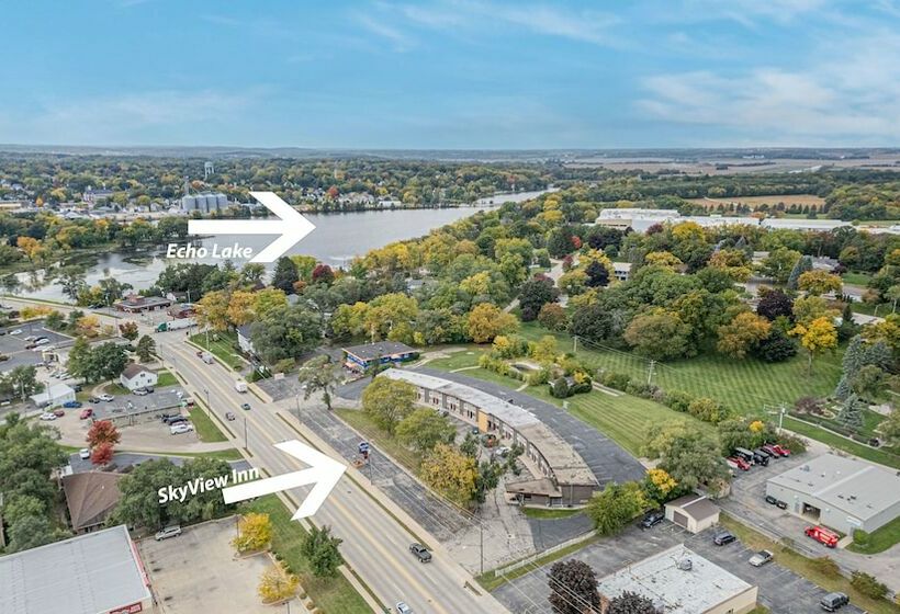 מוטל Skyview Inn