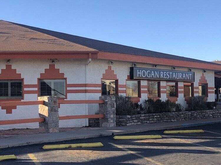 Navajoland Hotel Of Tuba City