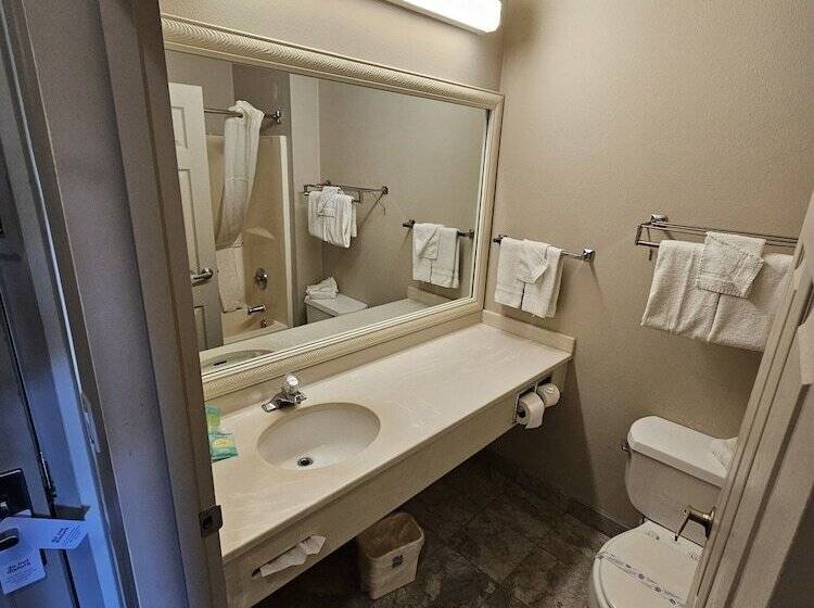 فندق Coratel Inn And Suites By Jasper Ocean Shores