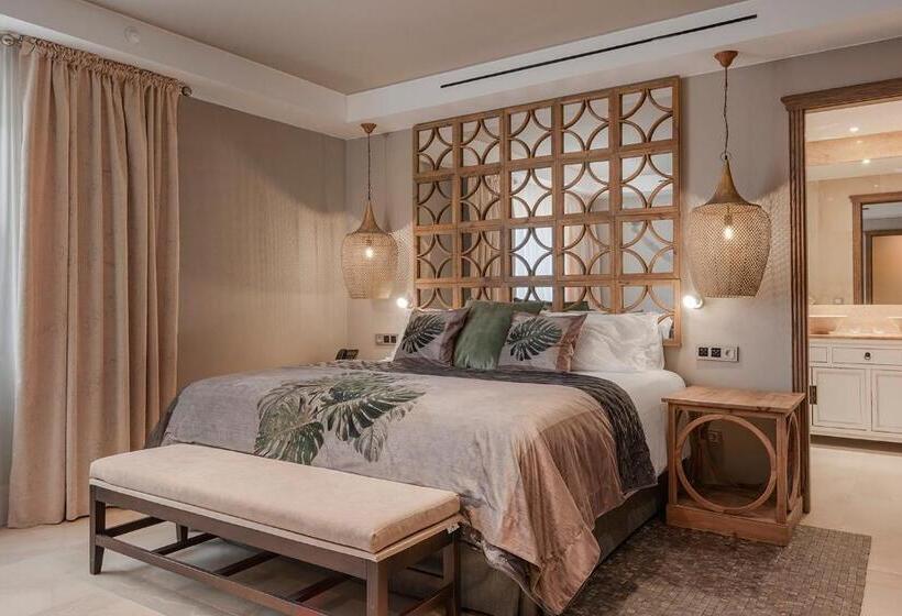 Royal River, Luxury Hotel   Adults Only