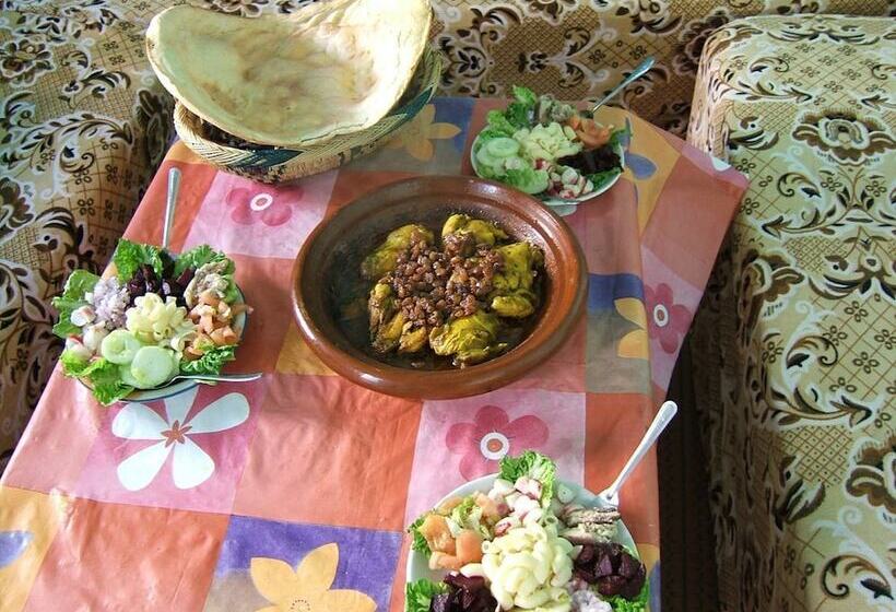 مسافرخانه Dar Atlas Ouadaker