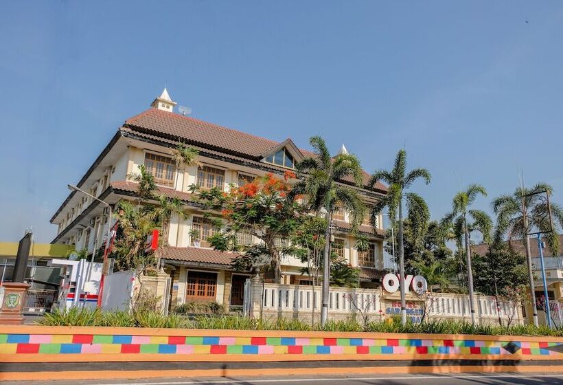 בית מלון כפרי Sarangan Permai By Oyo Rooms