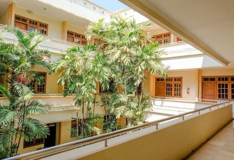 בית מלון כפרי Sarangan Permai By Oyo Rooms