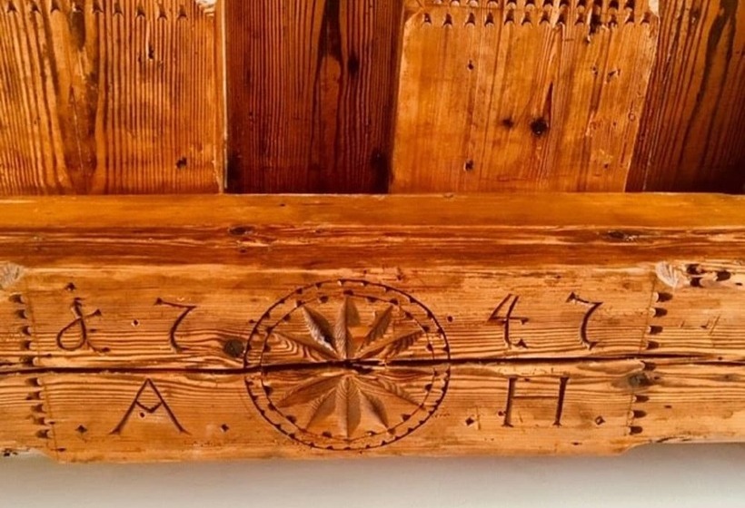 پانسیون City Wall House