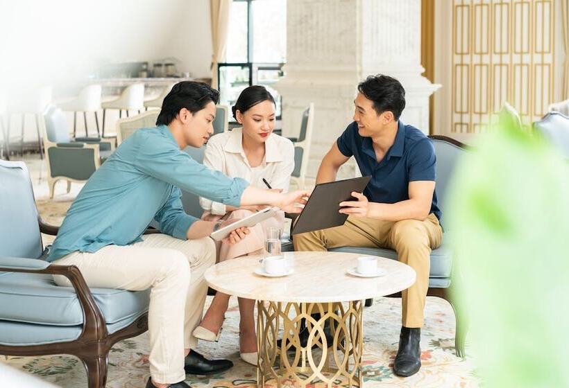 هتل Four Points By Sheraton Lang Son