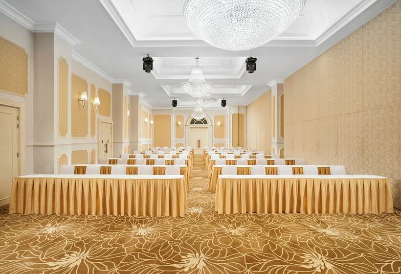 هتل Four Points By Sheraton Lang Son