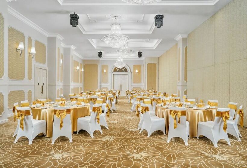 هتل Four Points By Sheraton Lang Son