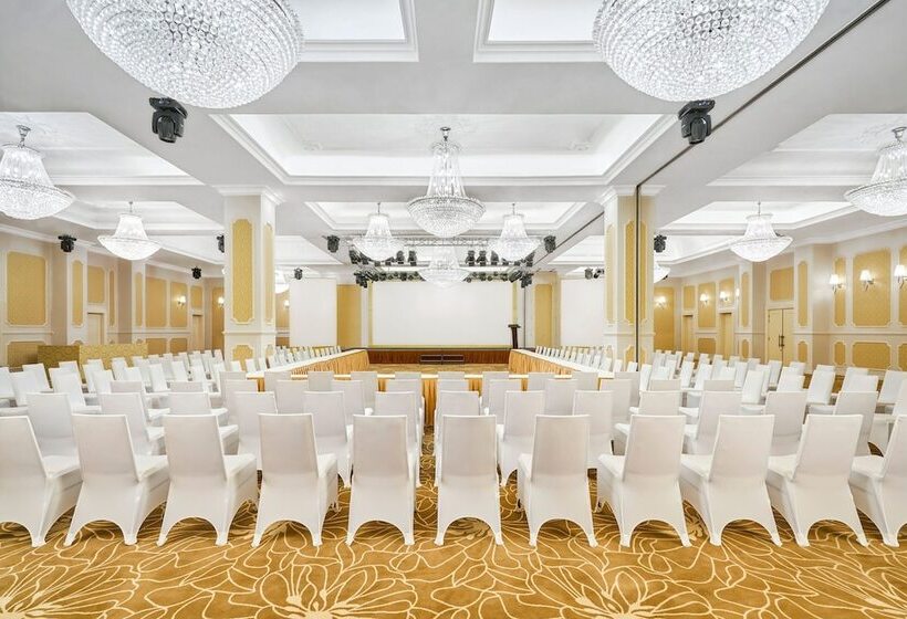 هتل Four Points By Sheraton Lang Son