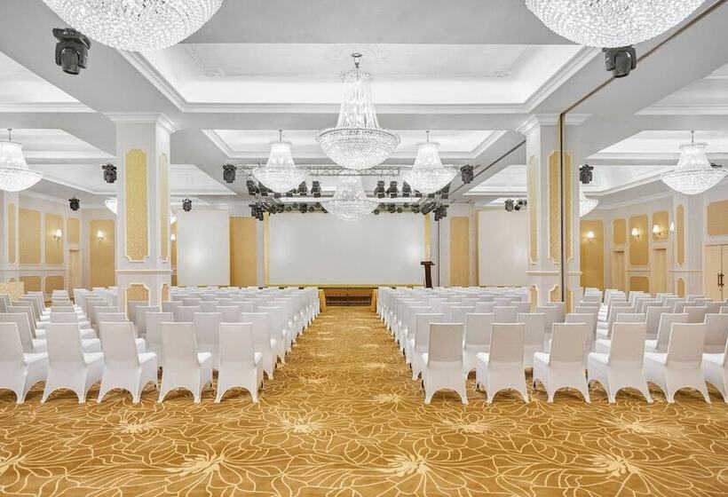 هتل Four Points By Sheraton Lang Son