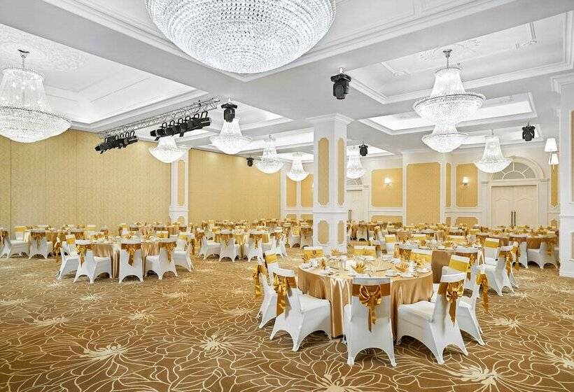 هتل Four Points By Sheraton Lang Son