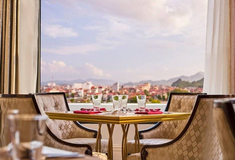 هتل Four Points By Sheraton Lang Son