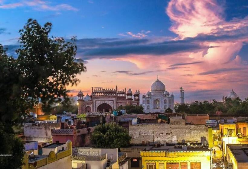 ホテル Kamal Nearest To Taj Mahal