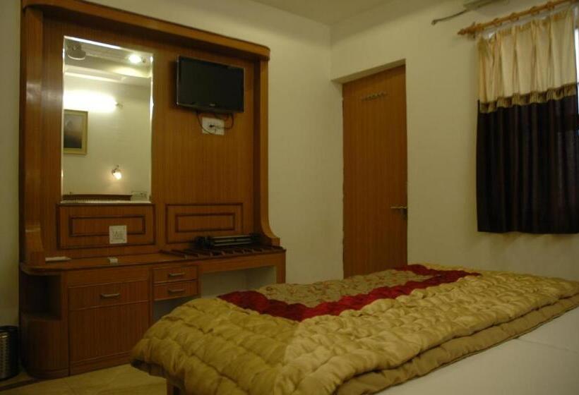 ホテル Kamal Nearest To Taj Mahal