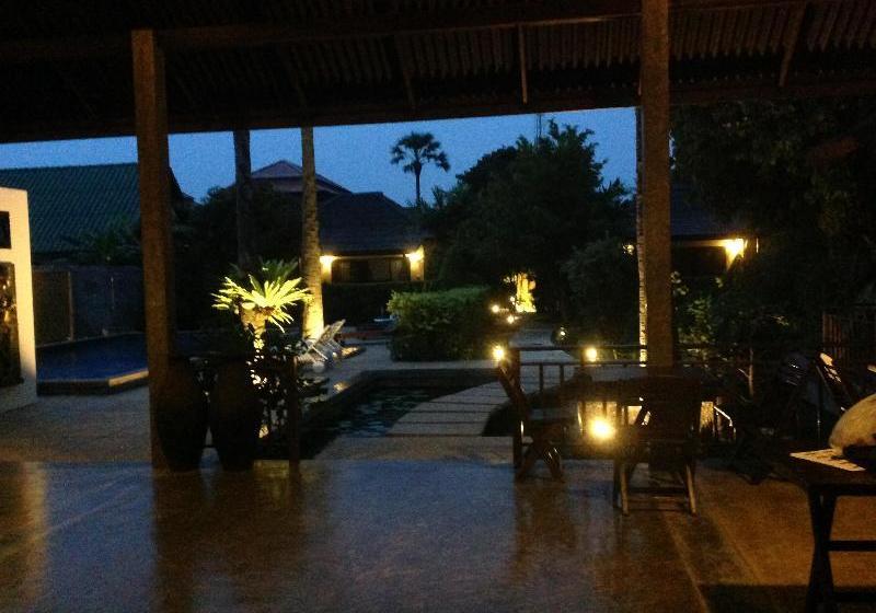 酒店 Rawai Boutique Resort