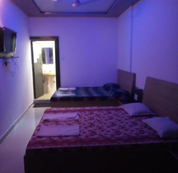 Отель Sai Palace Walking Distance From Taj Mahal  View Of Taj Mahal