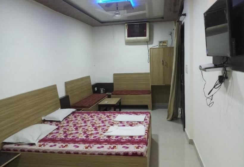 Отель Sai Palace Walking Distance From Taj Mahal  View Of Taj Mahal