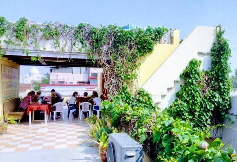 Отель Sai Palace Walking Distance From Taj Mahal  View Of Taj Mahal