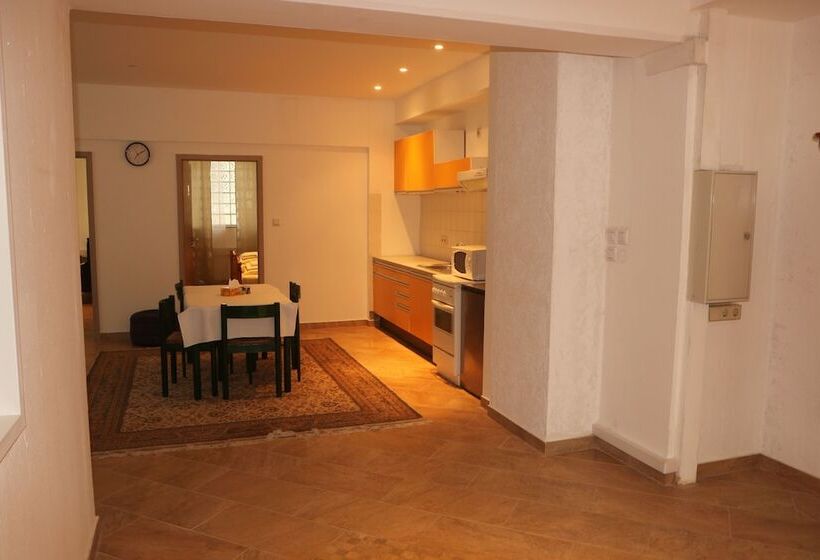 Bed Budget City Center Hannover Hostel