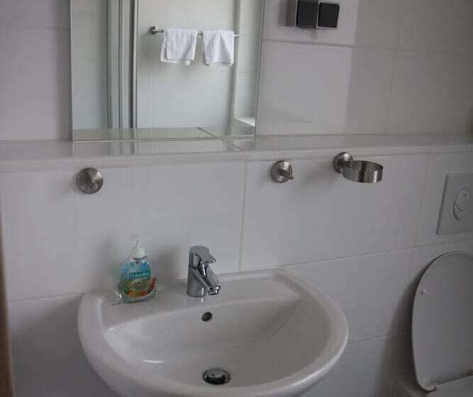 Bed Budget City Center Hannover Hostel