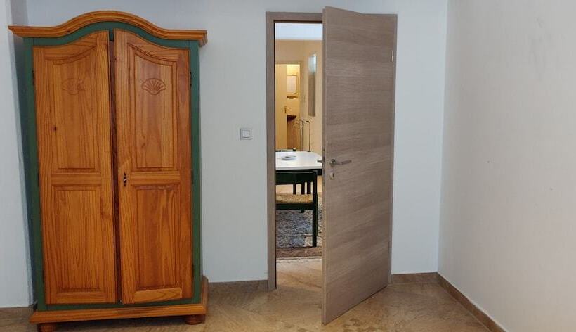 Bed Budget City Center Hannover Hostel