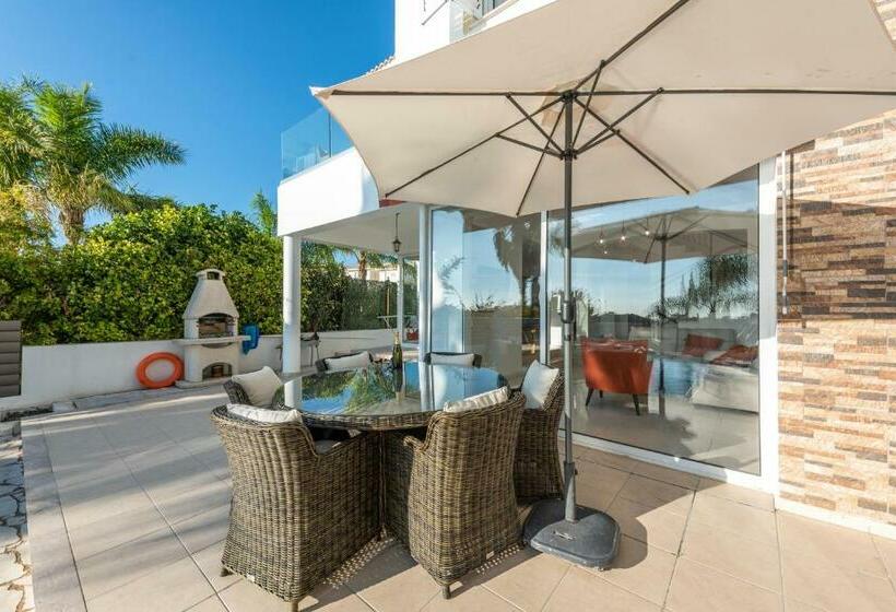 Villa Laguna Sunrise By Ezoria Villas