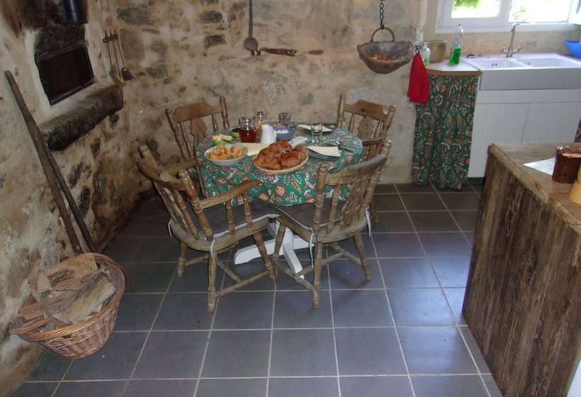 住宿加早餐  Fortified French Retreat