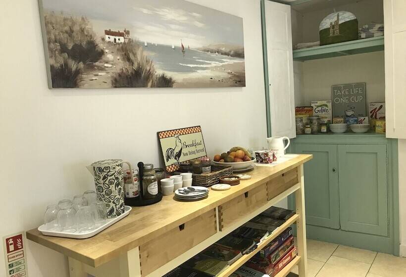 Cliff House Bed And Breakfast