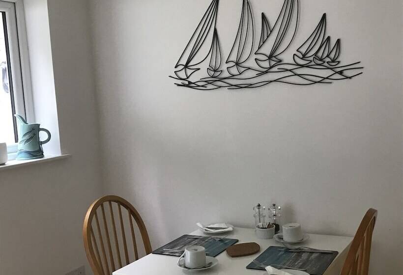 Cliff House Bed And Breakfast
