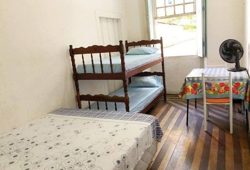 簡易ホテル Salvador Pousada