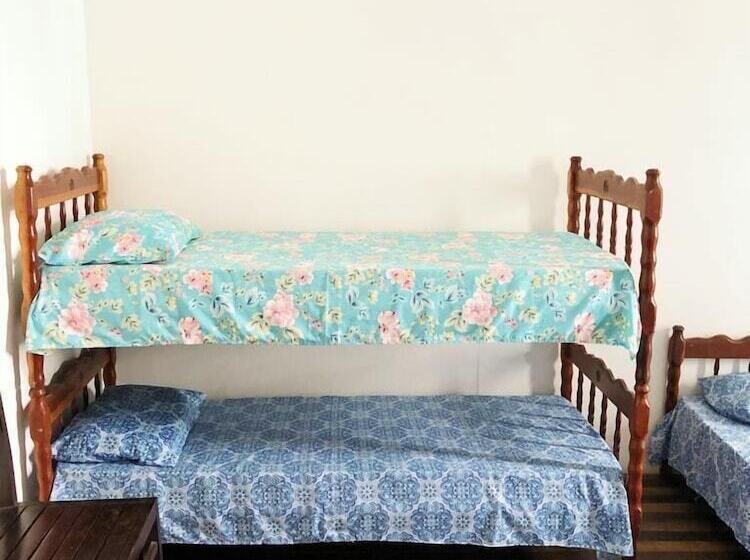 簡易ホテル Salvador Pousada