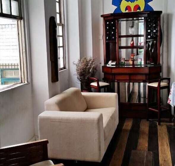 簡易ホテル Salvador Pousada