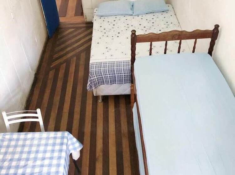 簡易ホテル Salvador Pousada