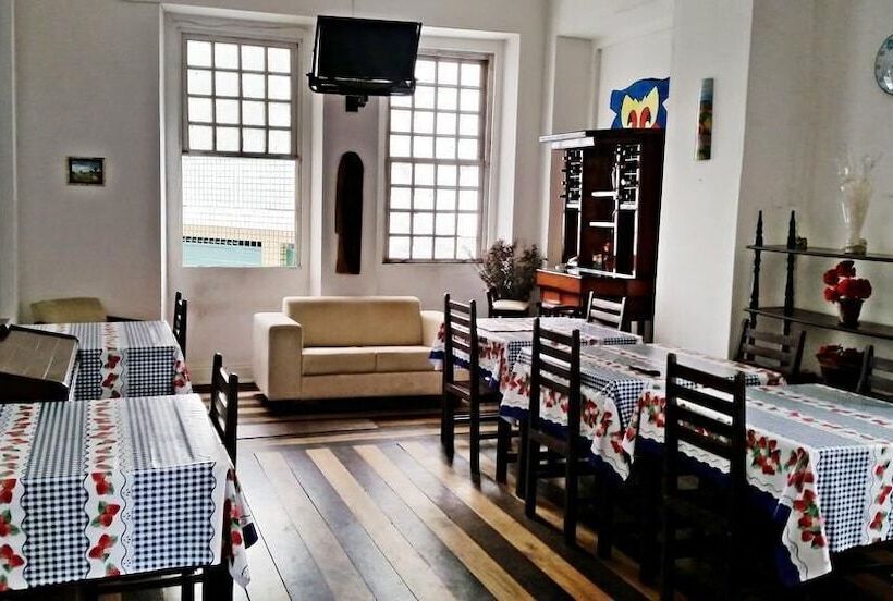 簡易ホテル Salvador Pousada