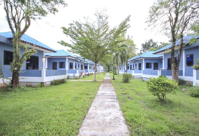 酒店 Capital O75345 Praewa Villas Naiyang Phuket