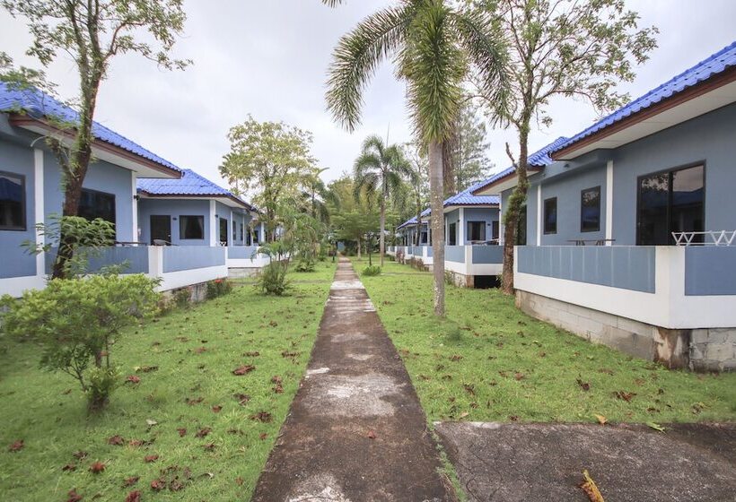 هتل Capital O75345 Praewa Villas Naiyang Phuket