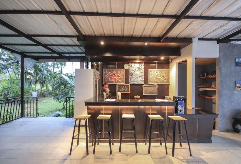 酒店 Capital O75345 Praewa Villas Naiyang Phuket