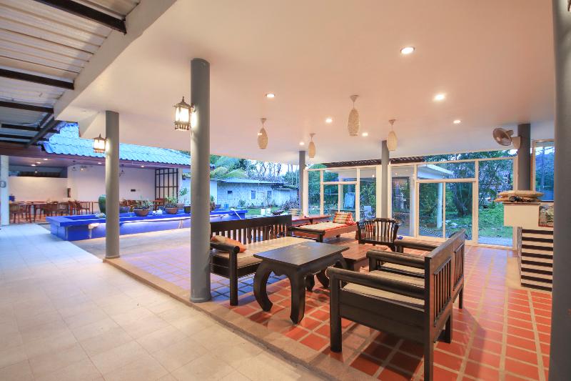 هتل Capital O75345 Praewa Villas Naiyang Phuket