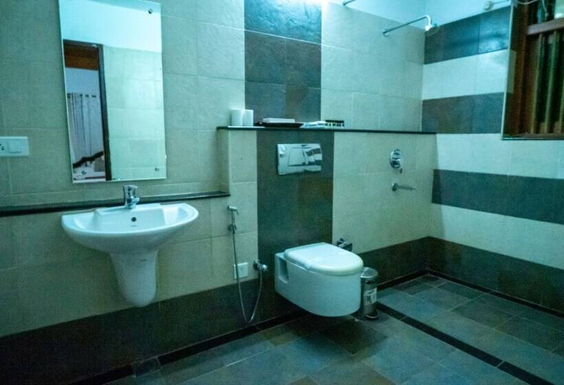 בית מלון כפרי Kumarakom Heritage