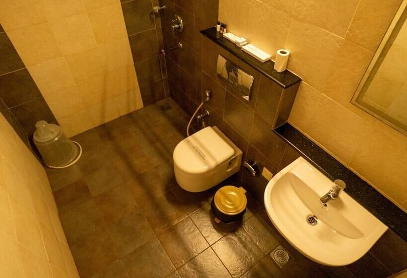 בית מלון כפרי Kumarakom Heritage