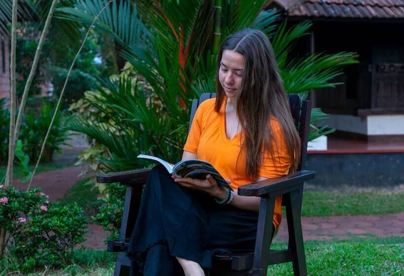 בית מלון כפרי Kumarakom Heritage