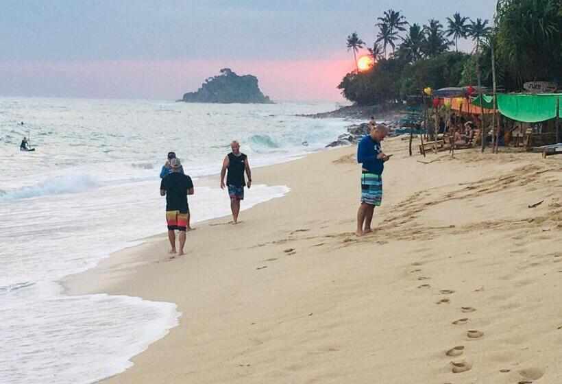 호텔 Laguna Surfing Stay