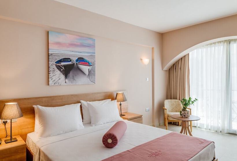 Отель Olivia Palm