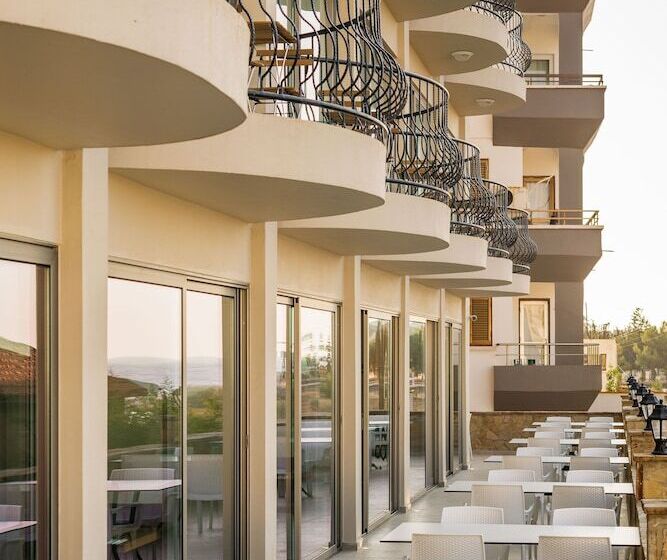 Отель Olivia Palm