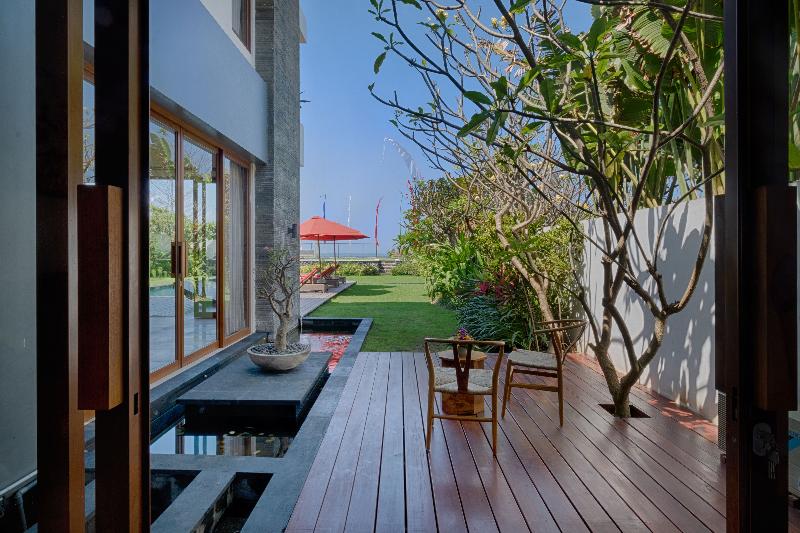 Kutus Kutus Keramas Villa