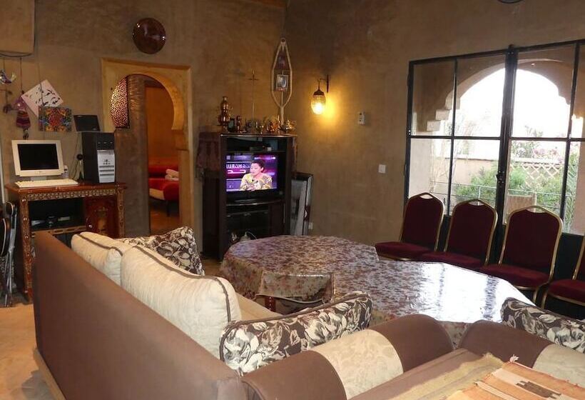 پانسیون Chez Barek