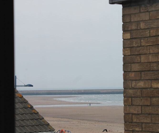 ペンション Eastwatch Guesthouse