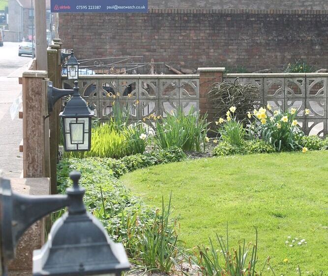 ペンション Eastwatch Guesthouse