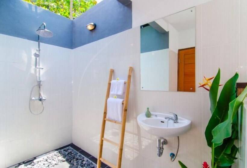 פנסיון Sayan Romantis Guest House